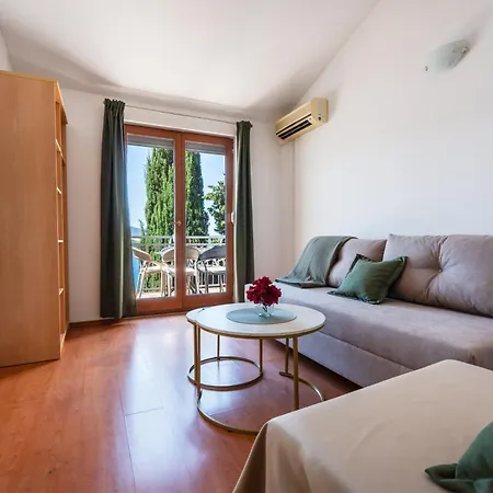 Apartment Sobe I Iva *