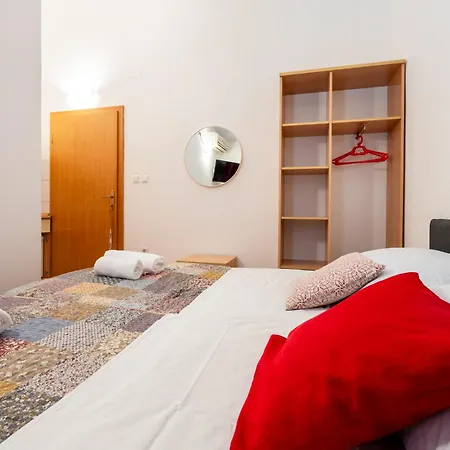 Sobe I Iva Apartment *