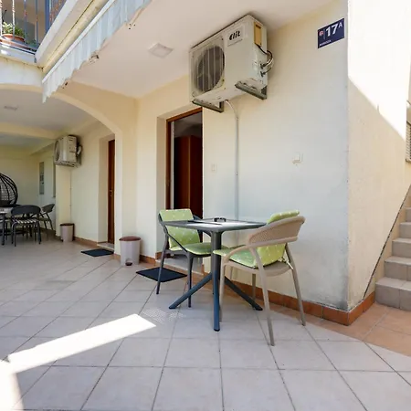 Apartment Sobe I Iva