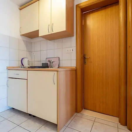 Apartment Sobe I Iva