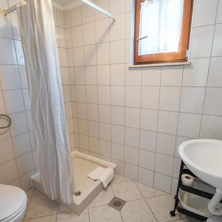 Sobe I Iva Apartment Neum